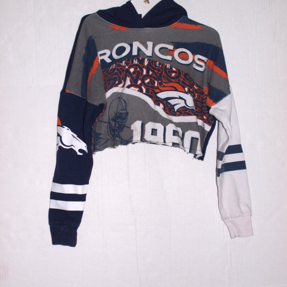 NFL Team Apparel Hooded, Long Sleeve, Cropped, Sweatshirt Size S